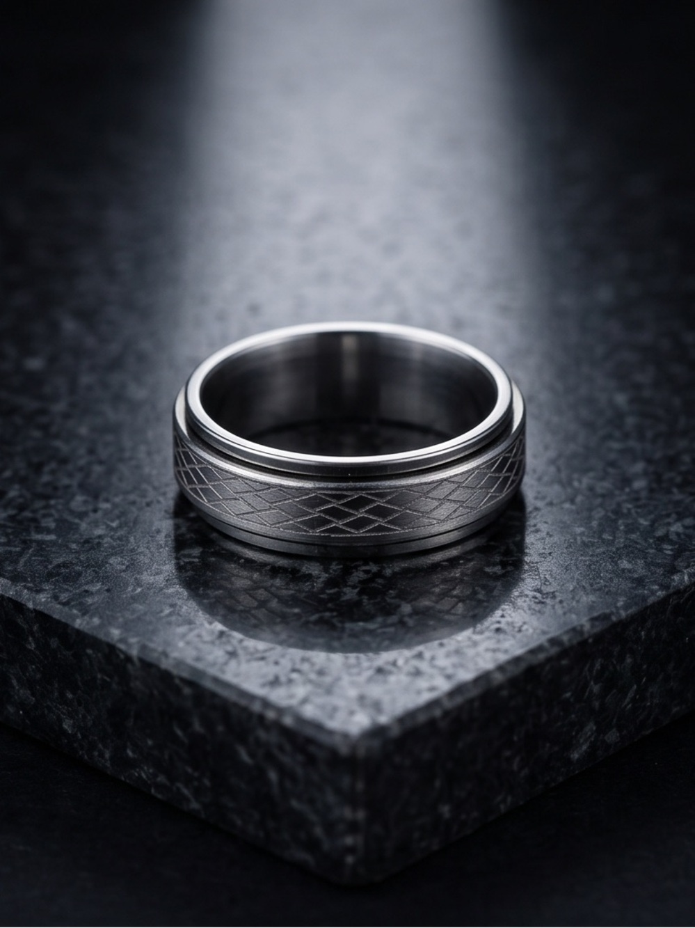 Men’s Stainless Steel Engraved Pattern Spinner Ring Size 13 NEW